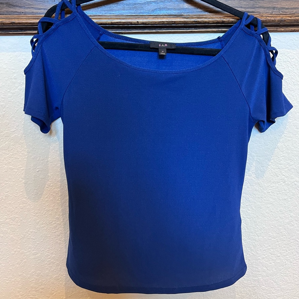 Blue blouse size med